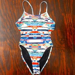 Jolyn 28 inkblot pattern